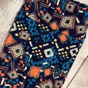 LuLaRoe Leggings (Geometric Shapes and Flowers) OS